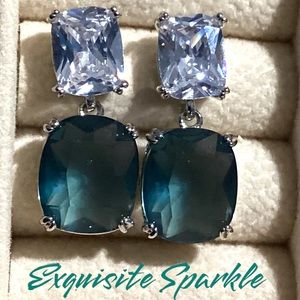 - 💋Elegant White and Teal Zircon Drop Earrings